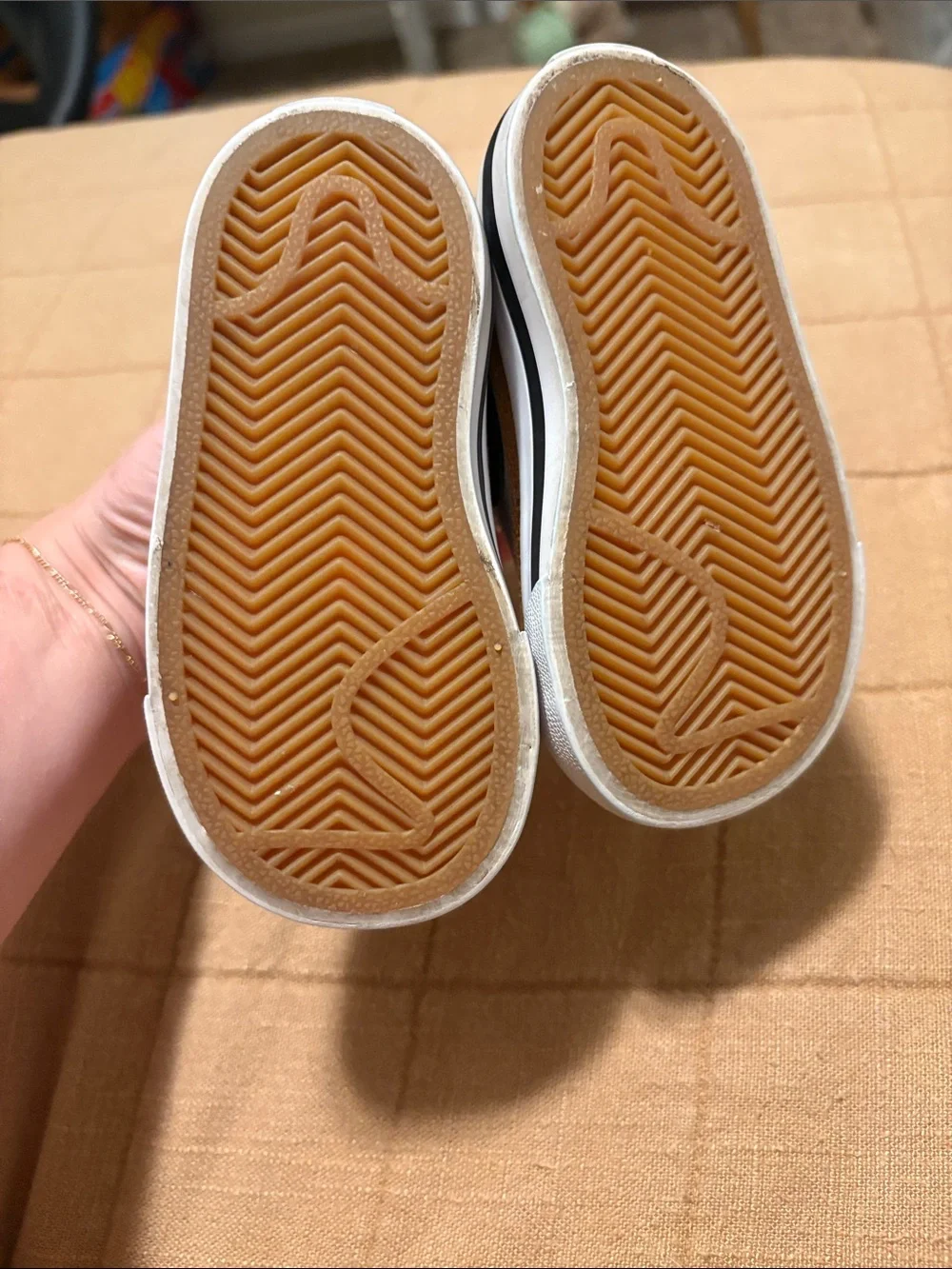 Nike classic low